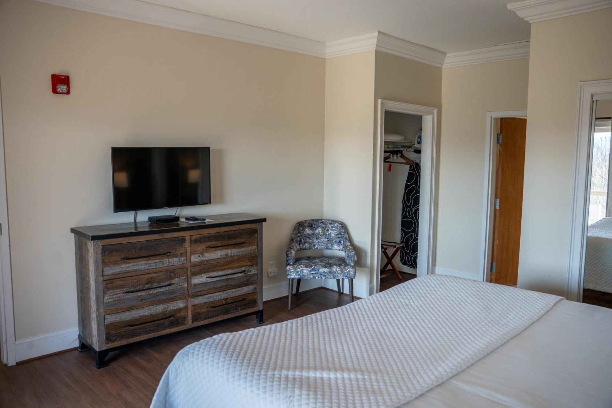 Inn At Crestwood Бун Экстерьер фото